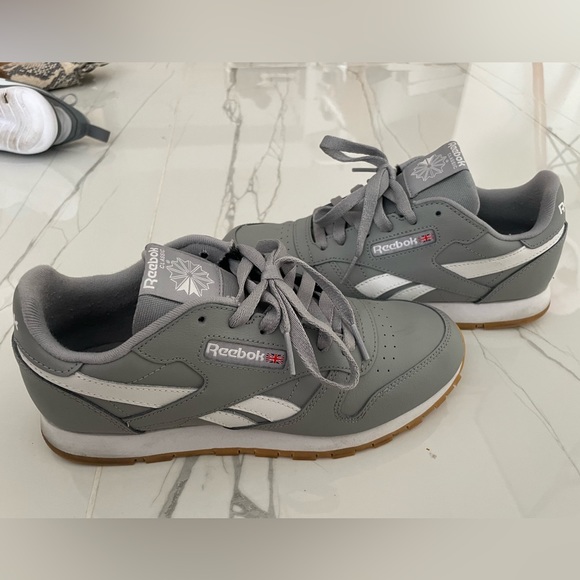Grey Reebok’s - Picture 3 of 7